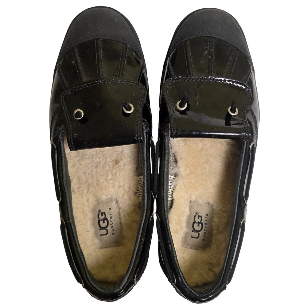 UGG Sz 8 Ashdale‎ Black Patent Shearling Lined Duck Moc Slip On Flats Waterproof